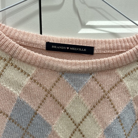 Brandy Melville Cardigan - Picture 2 of 2